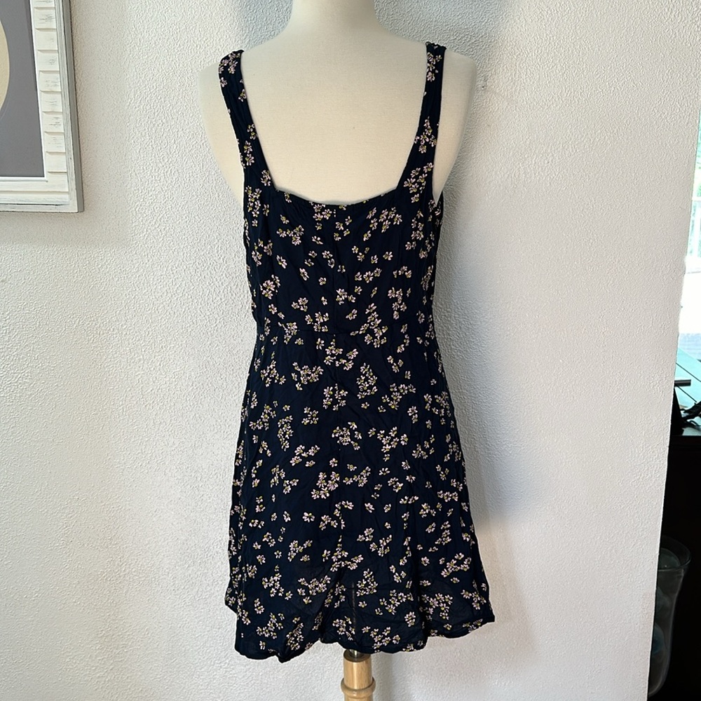 Abound Dress 👗 - Picture 2 of 6